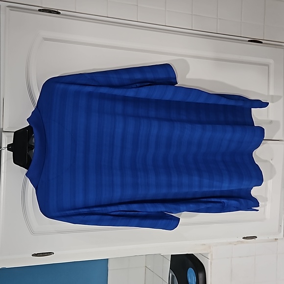 Men's Shirt - Picture 3 of 3